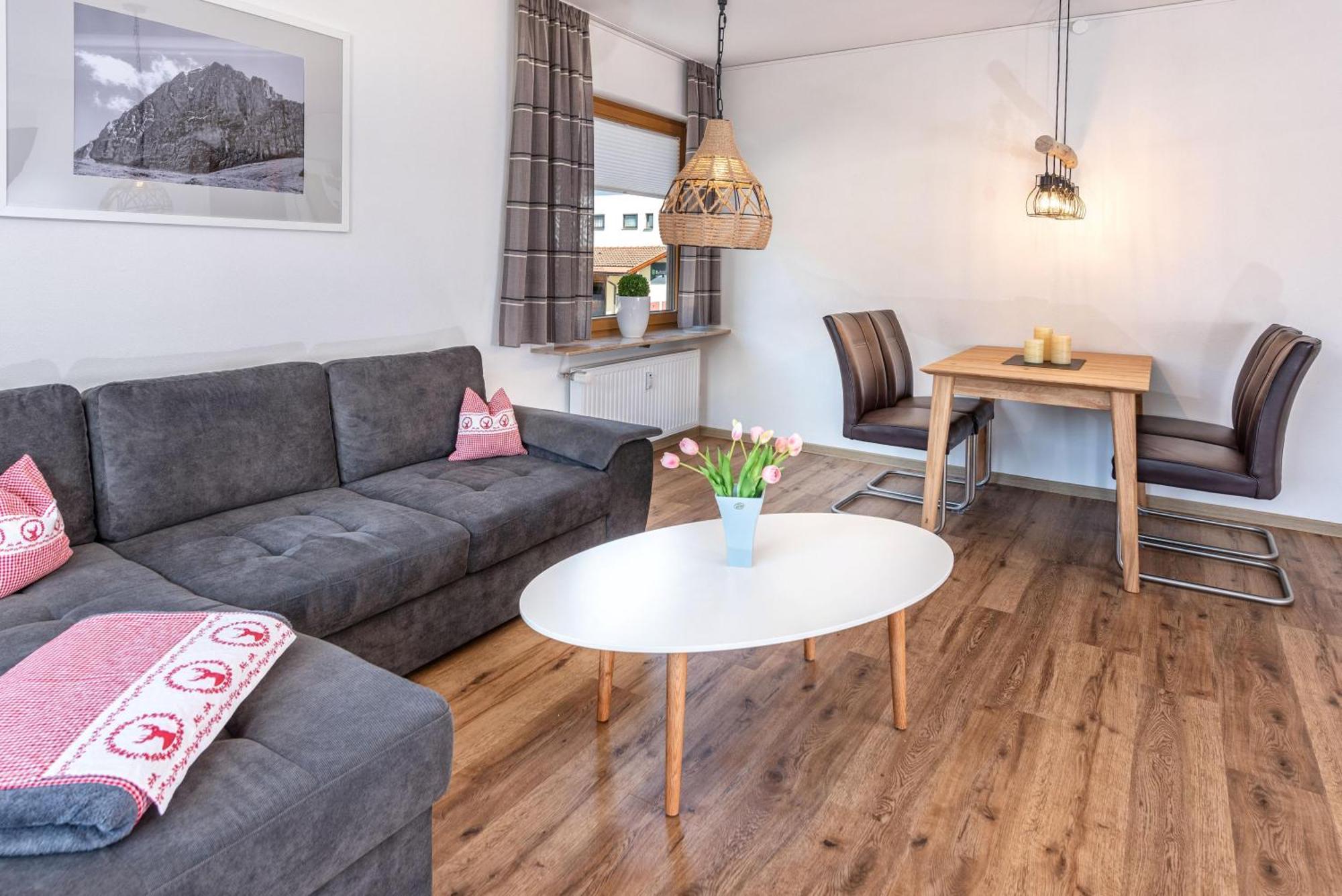 Staufenhirsch Apartment Oberstaufen Buitenkant foto